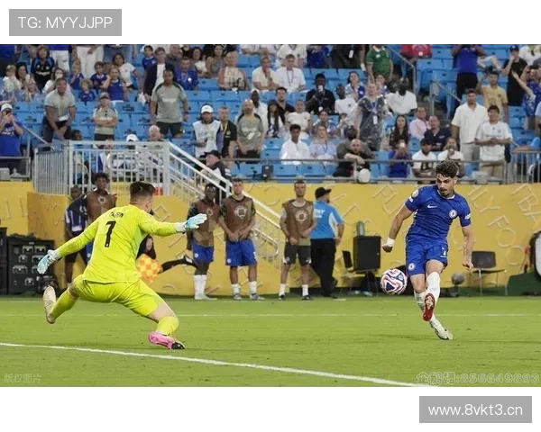 切尔西遇铁桶阵进攻乏术显单一 切尔西遇铁桶阵进攻乏术显单一